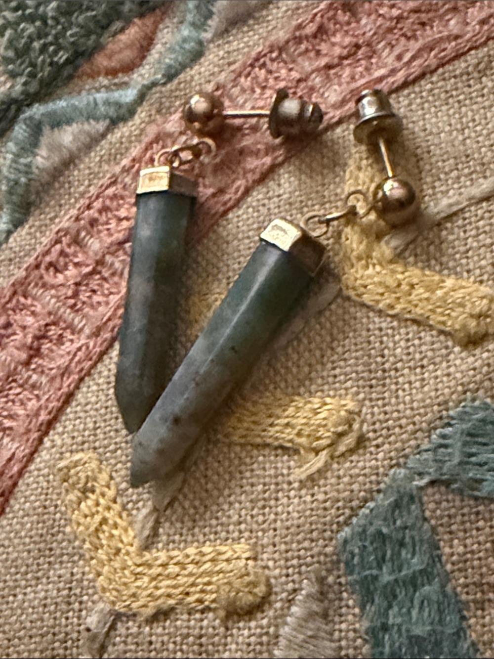 Vintage Natural Gemstone Pointed Stone Drop Earrings green silver